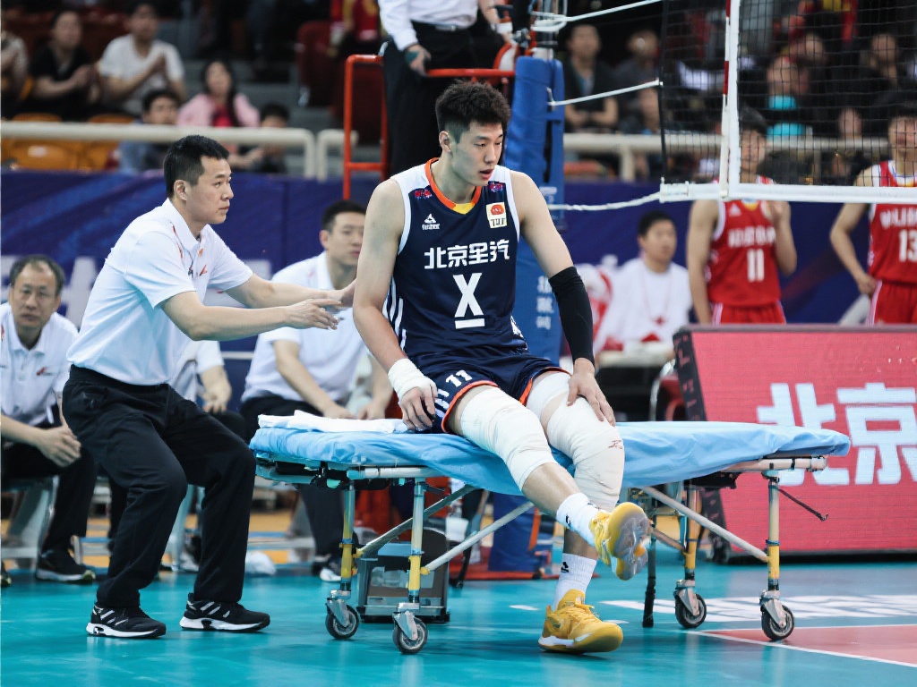 山东队勇夺十五运会女排U20比赛金牌荣耀归来